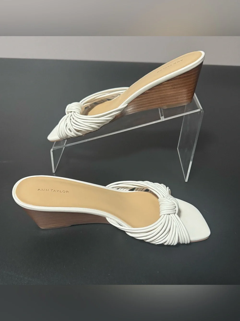 Ann Taylor Women’s White Knotted Strappy Wedge Sandal Size 9M